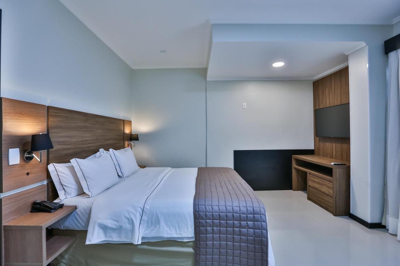 Wyndham Golden Foz Suites ฟอสดูอีกวาซู ภายนอก รูปภาพ